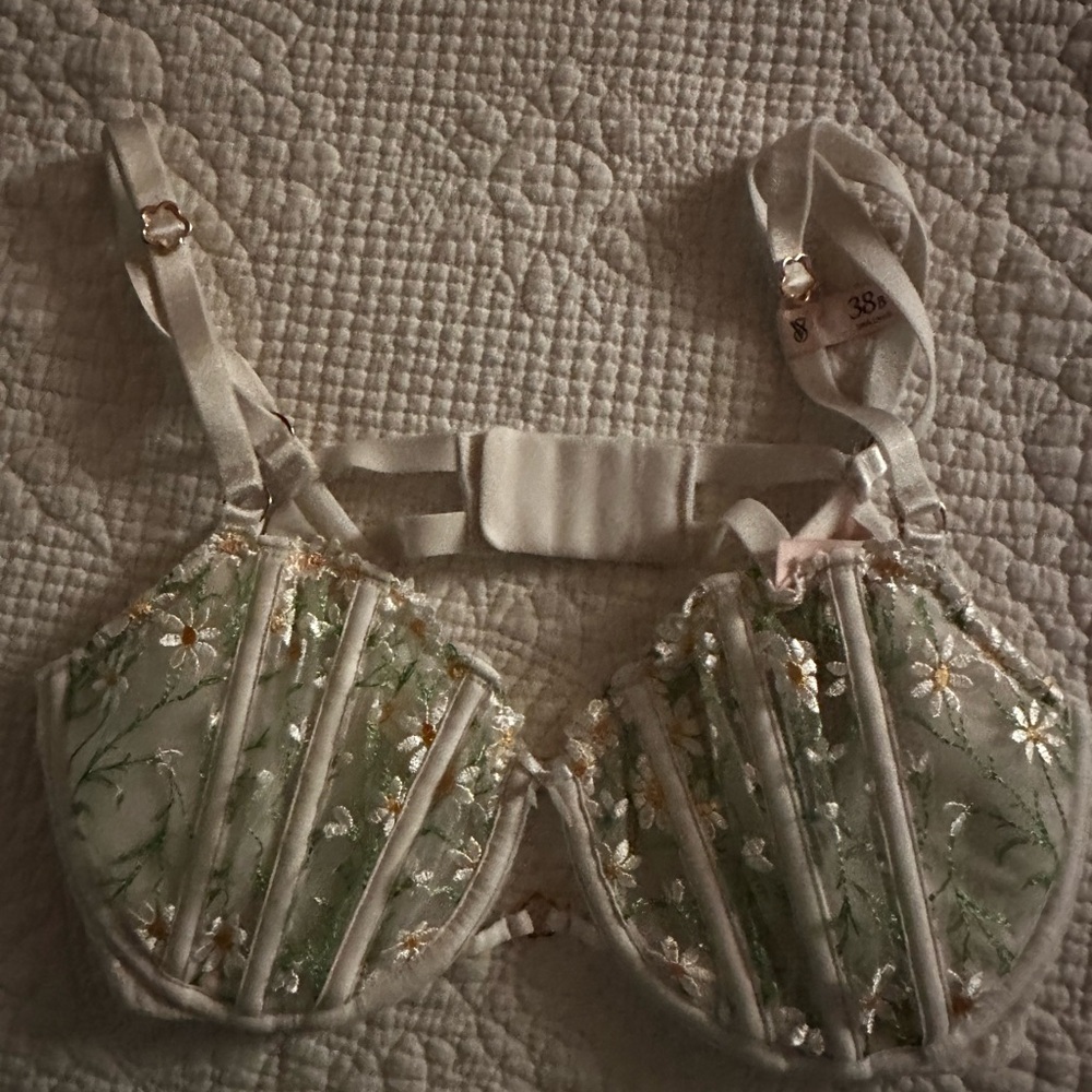 Victoria’s Secret Wicked Unlined Daisy Chain Balconette Bra